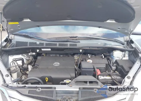 2011 Toyota Sienna Xle V6/Xle V6 Auto Access Seat z USA, uszkodzony, nr VIN 5TDYK3DC0BS120366